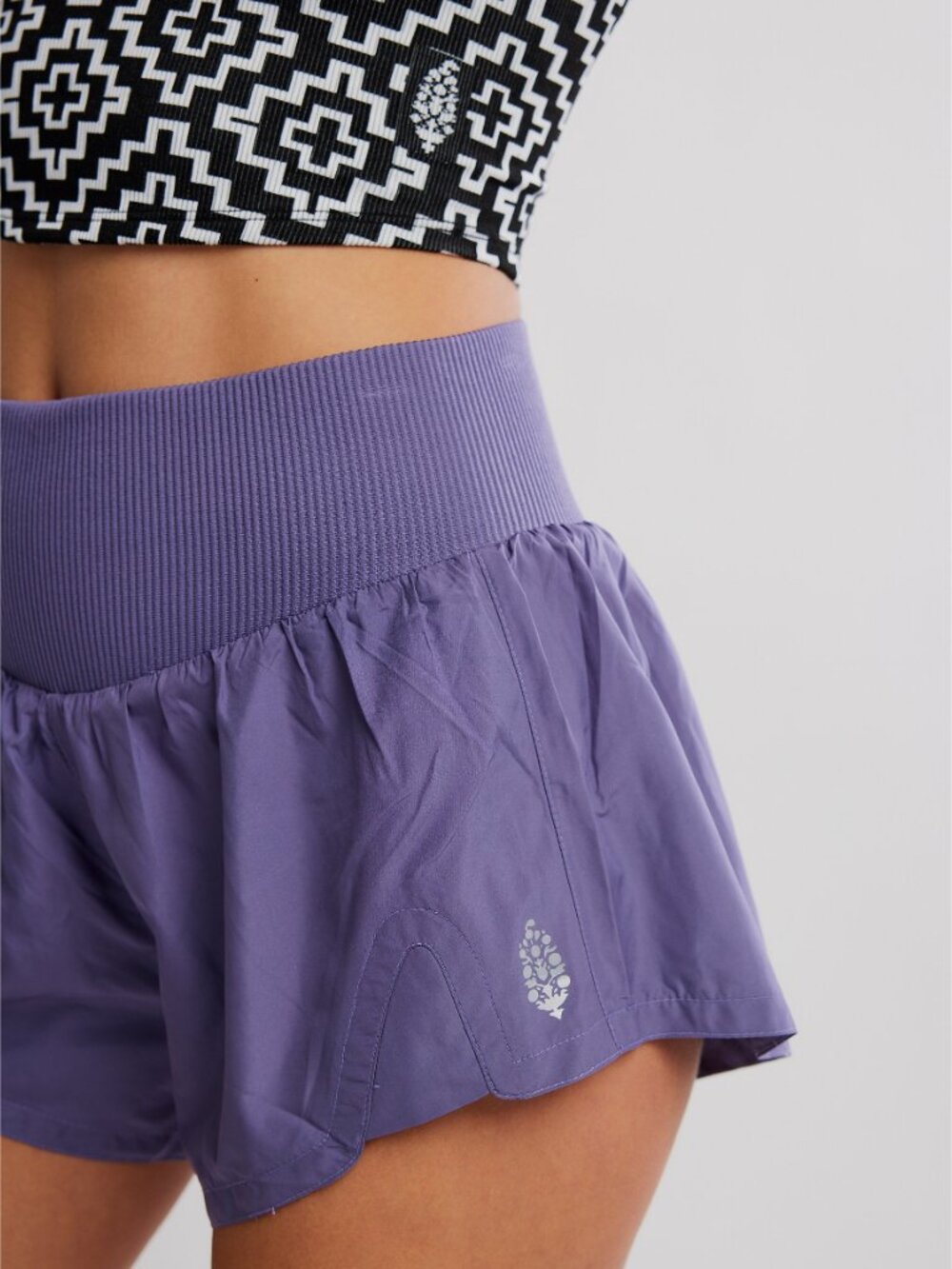 FP MOVEMENT Carpe Diem Shorts / Graphite - Picture 6 of 10
